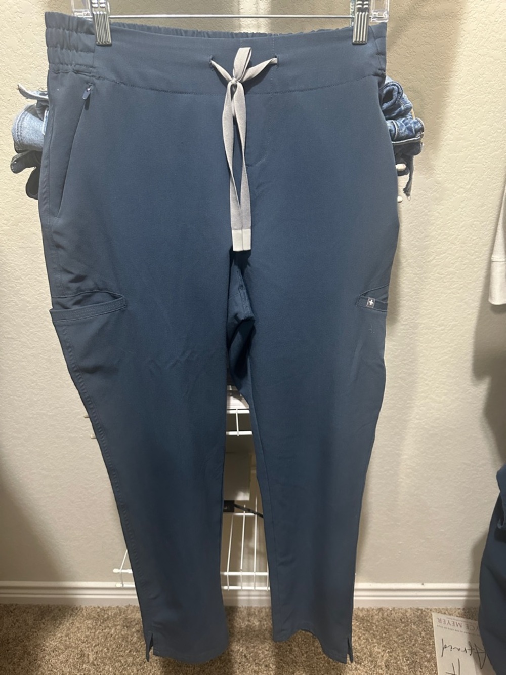 Figs Dark Harbor High waisted Dowa Scrub Pants  and Rafaela Scrub Top - Picture 4 of 6